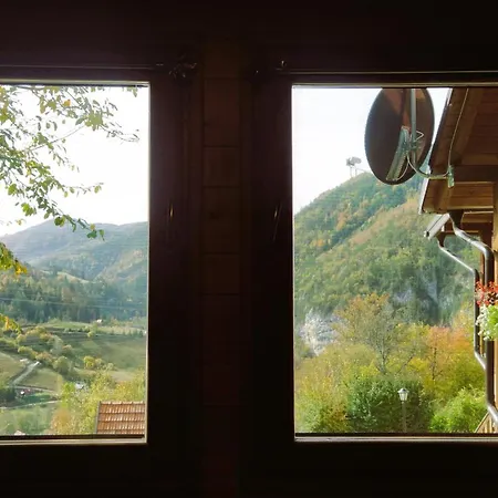 Drvene Kuce Suska - Wooden Suska Zaovine